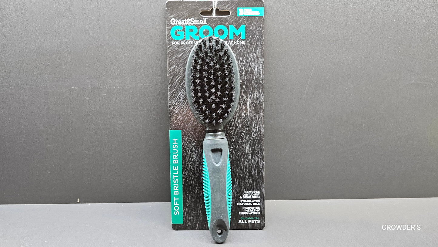 SOFT BRISTLE BRUSH