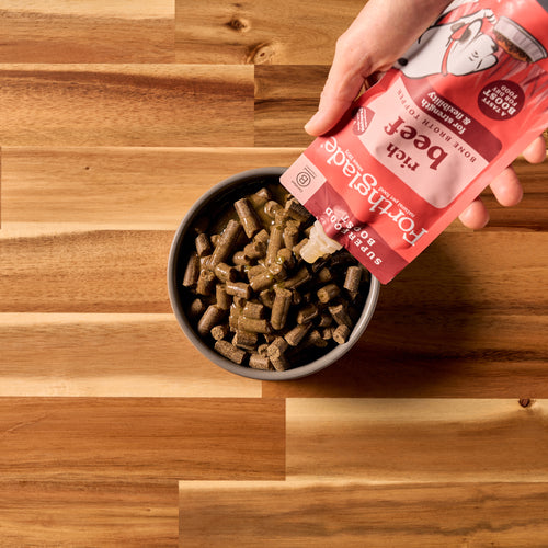 Forthglade Rich beef bone broth topper